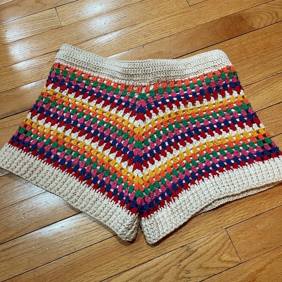 Aqua Bloomingdales Womens Boho Rainbow Stripe Crochet Shorts Size Medium M EUC - Picture 8 of 13
